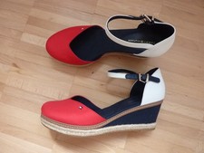 Tommy Hilfiger Plateau Pumps