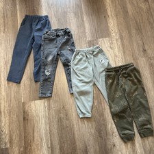 Hosen Jungen Gr 98 / 104 Konvolut