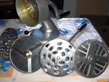 1.Minna M3 Küchenmaschine mit Saugfuß + 5 Scheiben + Saftpresse