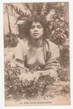 Frühe AK, Afrika, Marokko, Seminude Einheimisches Mädchen, Une Jolie Marocaine, 1920