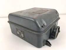 Umformer U 30 b datiert 1945. Gehäuse überlackiert, Deckel Originallack. Funktio