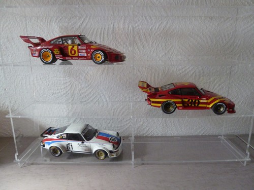 Modellautovitrine 18 - modellautovitrine, 1:18