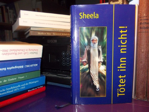 Sheela tötet ihn - -, /