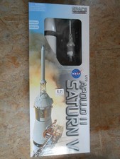 1/72 Dragon Space 50388 Apollo 11 Saturn V (Karton beschädigt) Fertigmodell