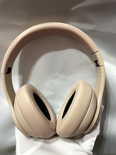 Beats studio pro - pro, x