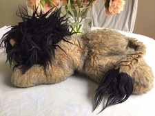 Sigikid Löwe, liegend