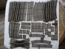 Trix H0 Konvolut Gleismaterial gerade gebogen Pappschwellen 57 Teile