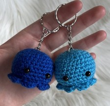 Schlüsselanhänger Qualle Tintenfisch blau gehäkelt Handarbeit handmade Amigurumi