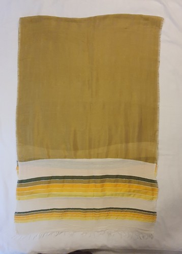 Größer schal gold mit - größer,