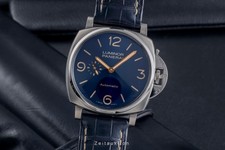 Panerai Luminor  Titan