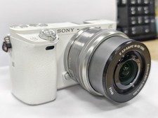 Sony Alpha A6000 24.3MP