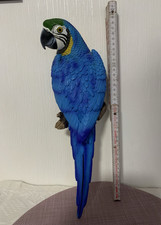 Papagei-Figur blau grün gelb