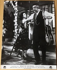 Anna Magnani  Anthony Quinn PORTRAIT Pressefoto #10 Gitarre