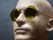 Alte antike Nickelbrille mit