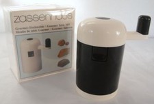 Klassische Kunststoff schwarz weiß Zassenhaus Gourmet Tischmühle Käse Vintage 80er