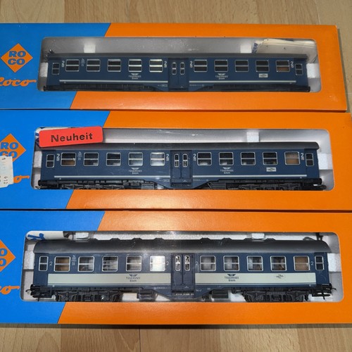 Roco personenwagen - 3x,