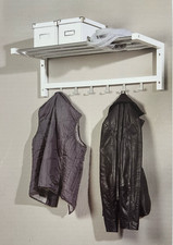 Wandgarderobe mit Ablage