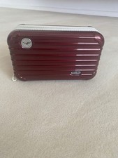Rimowa Lufthansa  Amenity Kit | geöffnet | First Class | Rote Farbe