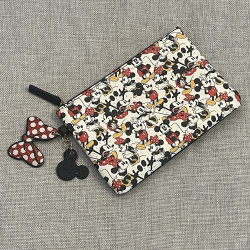 Disney mickey und minnie - mickey,