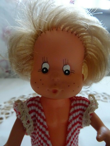 Alte puppe baby - puppe, /