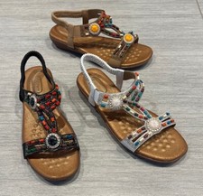 Damen-Sandalen elastischer Knöchelriemen Strass weich gepolstert Fußbett Keilabsatz