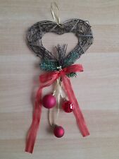 geschmücktes Rattanherz zum