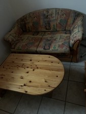 Couch mit Tisch -Sitz-Schlafcouch,             Couchtisch, -Kiefer massiv-