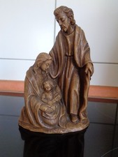 Maria und Josef mit Jesuskind Guss Figuren Statuen Holzstruktur