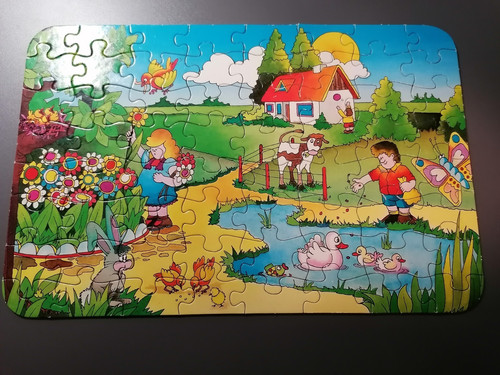 Puzzle teile auf dem - dem, land