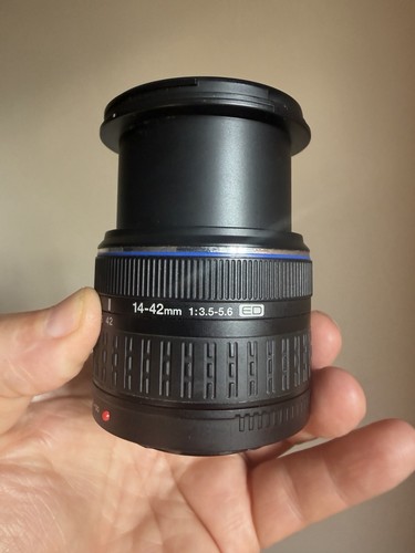 Olympus 42mm 5 - ed, 14-42mm