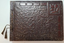Uraltes Fotoalbum, Leder