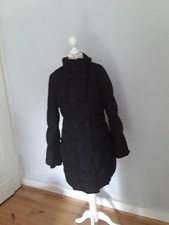 Schwarzer Daunenmantel von