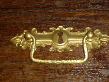 2 StK  Möbelgriffe, Hängegriff für Kommode, Schubladengriff,  Antikbeschlag