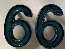 Vintage Alte Hausnummer 66 Bay