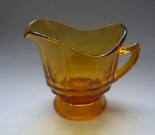 Glas Sauciere/ Soßenkännchen