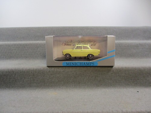 Minichamps 430 043000 - 1:43,