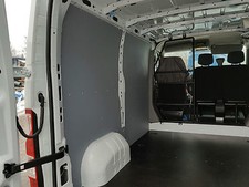 Seitenverkleidung für Opel