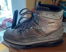 LOWA Wanderschuhe-Bergschuhe Gr. 41,5