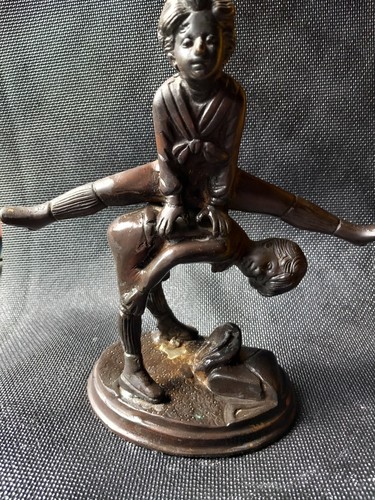 Bronze statue spielende - bronze,