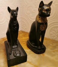 2x Bastet Katzen Figuren