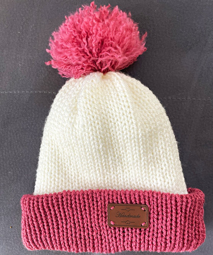 Handgestrickte mädchen mütze - handgestrickte, mädchen-mütze
