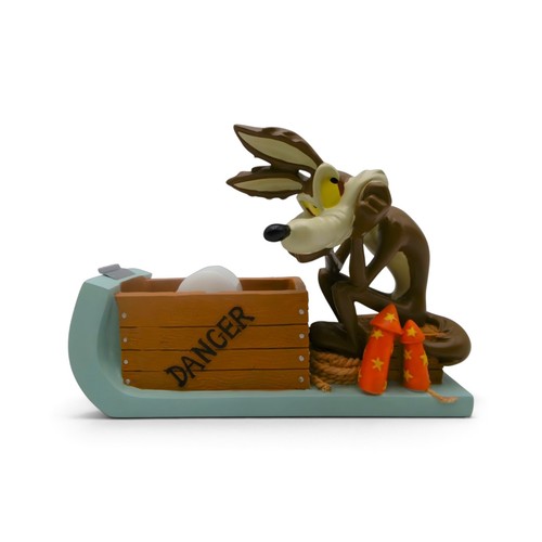 Wile coyote looney tunes - e.,