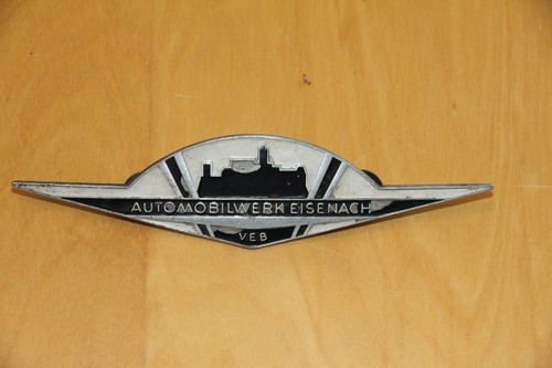 Wartburg 353 emblem - wartburg,