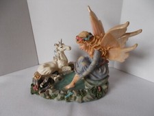 Deko Figur Elfe, Fee mit Einhorn, ca.22x16cm, Polyresin,