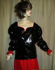 Lackbluse Dirndlstil tiefer Ausschnitt Schnürgürtel für Sie und IHN 