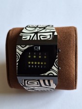 Armbanduhr Unisex Marke 0i The One Kerala Trance Quarz