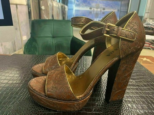 Prada iconic plateau - iconic, cult