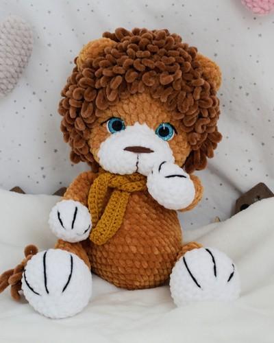 Gehäkelter löwe kuscheltier - gehäkelter,