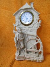 Biskuitporzellan Weiß Uhr Wasserrad Mühle Mann mit Hut ca.25 cm