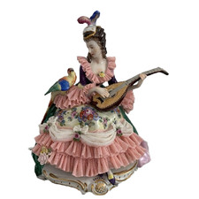 Dresden Porzellanfigur " Eine